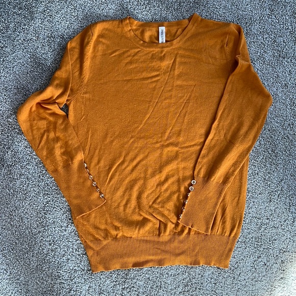 Zenana Outfitters Sweaters - 🍁 Long Sleeve Sweater